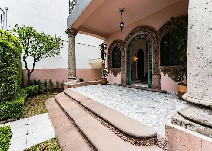 Artistic Haven In Roma Norte With Outdoor Dining * México DF