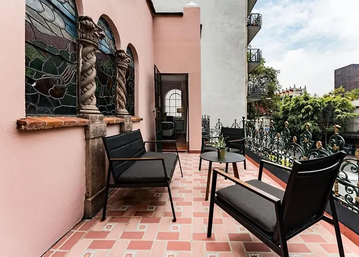 Artistic Haven In Roma Norte With Outdoor Dining Сasa de vacaciones