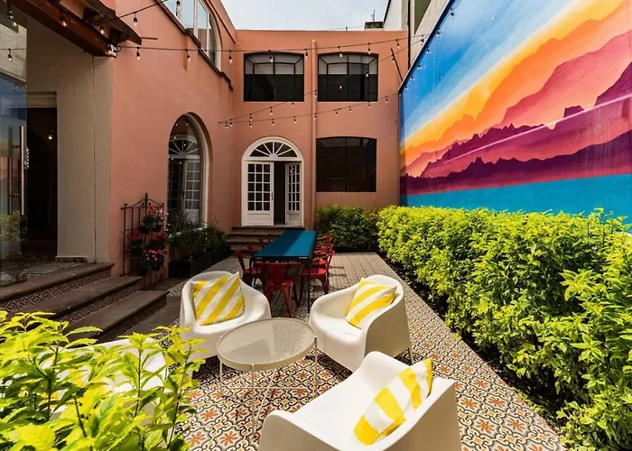 Сasa de vacaciones Artistic Haven In Roma Norte With Outdoor Dining