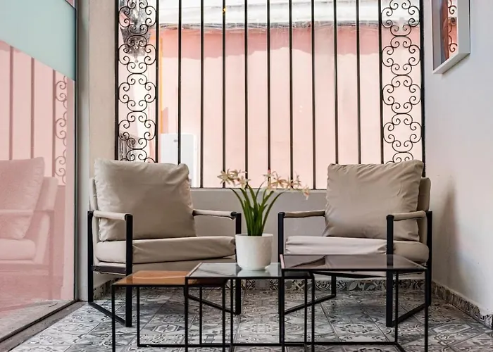 Сasa de vacaciones Artistic Haven In Roma Norte With Outdoor Dining *