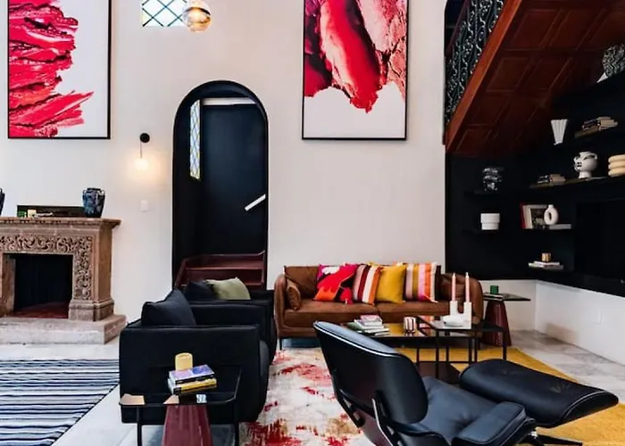 Сasa de vacaciones Artistic Haven In Roma Norte With Outdoor Dining